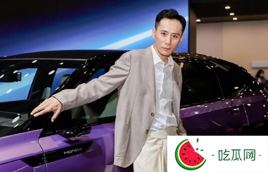 劉燁太瘦了 網友：像一根“竹竿”
