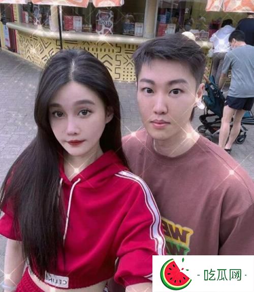 趙本山女兒球球真實(shí)姓名叫什么(趙本山女兒求求沒整容的照片)